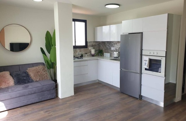 Luxurious rooftop 2 bedrooms+terrace apartment suitable for a couples / families