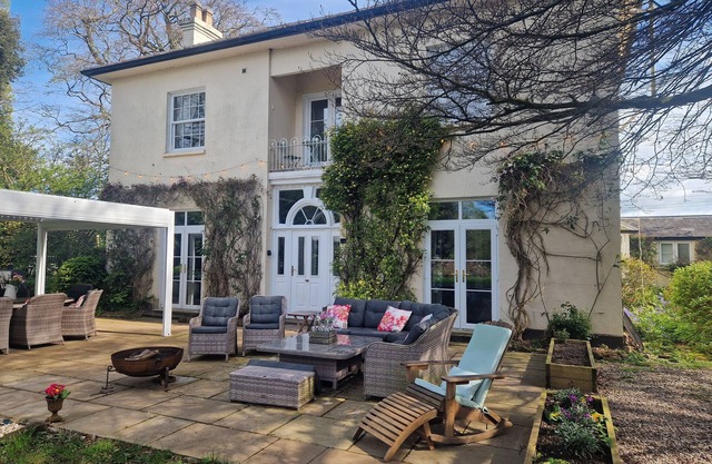 Luxury Georgian Villa 8 Bedrooms Dog Friendly