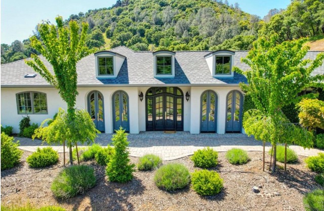 Luxury 10 Acre Gold Country Estate: Pool, 4 Bedroom & 3.5 Baths