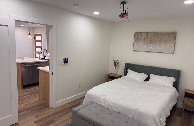 Luxury 1BR/1BA Furnished Stay Near Redondo Beach