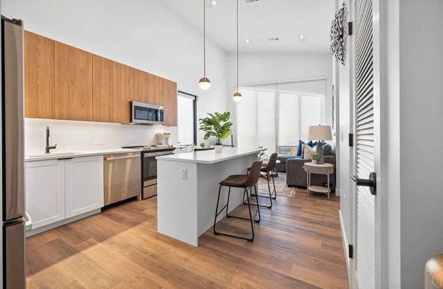 Luxury 1BR Next to Logan Airport 3632