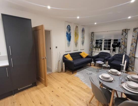 Luxury 2 Bed Apartment In The Heart Of Rochester