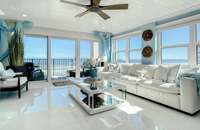 ¡¡¡Que vista!!! en este condominio directo frente al mar completamente renovado.