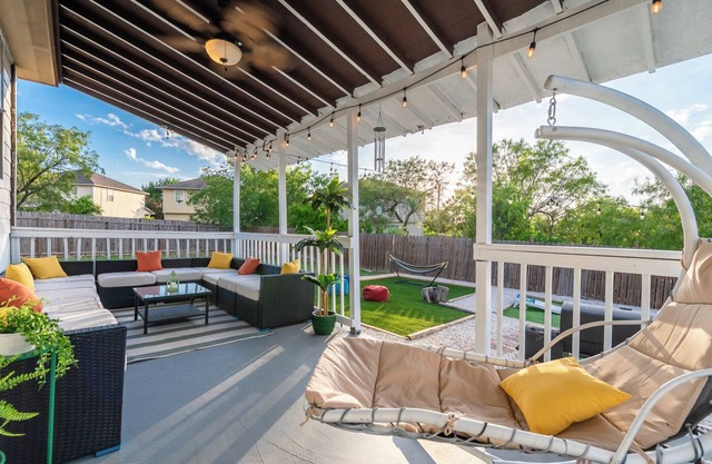 Casa de lujo cerca de Lackland & Sea World 6BR 3BA con sala de juegos