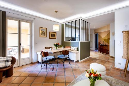 Luxury apartment in Pont Royal