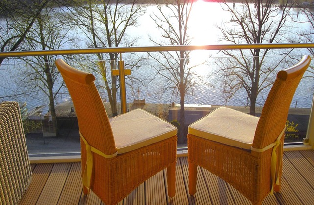 Luxury apartment Mondschein 180sqm on the Berlin lake - sauna - 4 bathrooms - canoes free