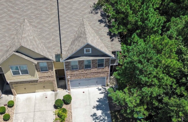 Luxury Atlanta Oasis: Adjustable King Bed, Private Yard, & Park Proximity