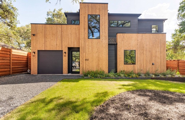 Luxury ATX Home | Great for Groups | A+ Location