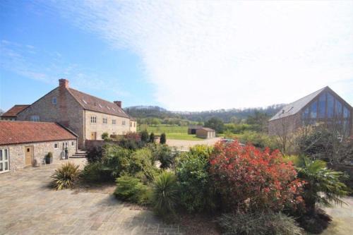 Luxury Barn near Wells - Pool, Gym