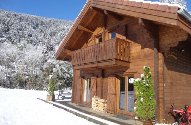 Chalet con encanto, jacuzzi al aire libre, espléndidas vistas