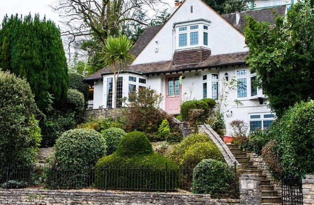 Luxury Central Bmth House with Hot Tub. Stunning!