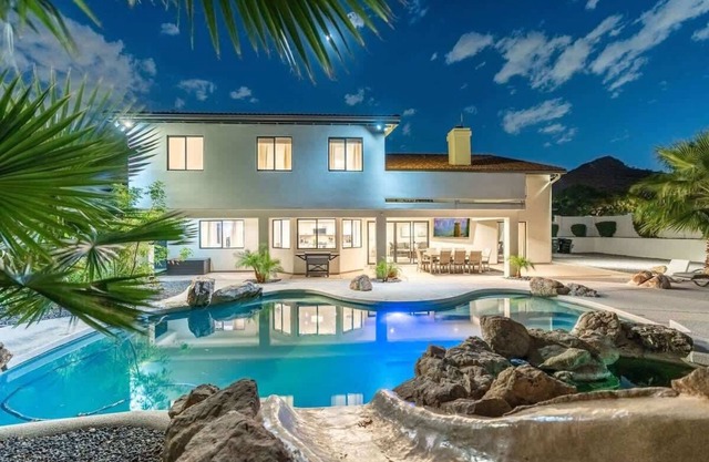 Luxury Estate |Heated Pool |Mini Putt |Basketball