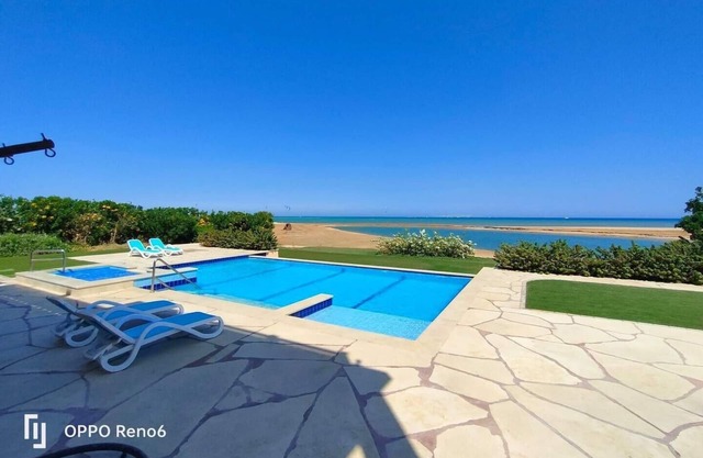 luxury half villa sea view team