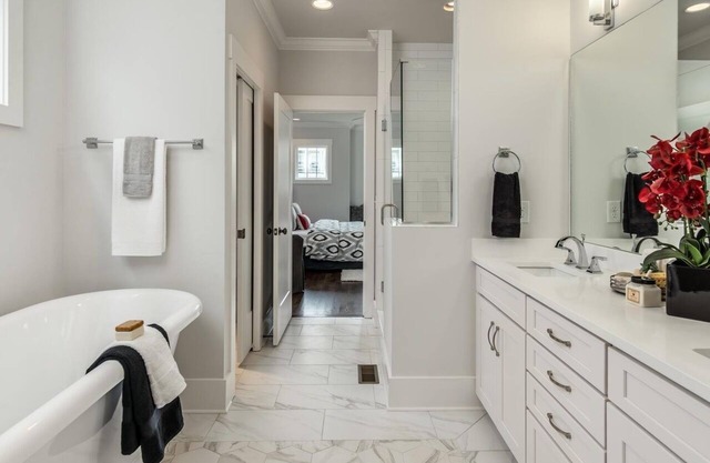 Luxury Home in Walkable 12 South