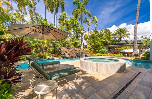 Luxury Kahala Oasis by Gather: Spacious 6BR Retreat w/ Pool, Spa & Near Beach
