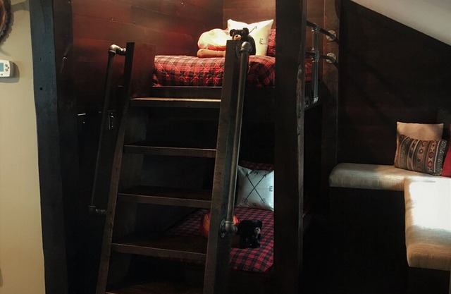 Luxury lakefront cabin rental in wisconsin