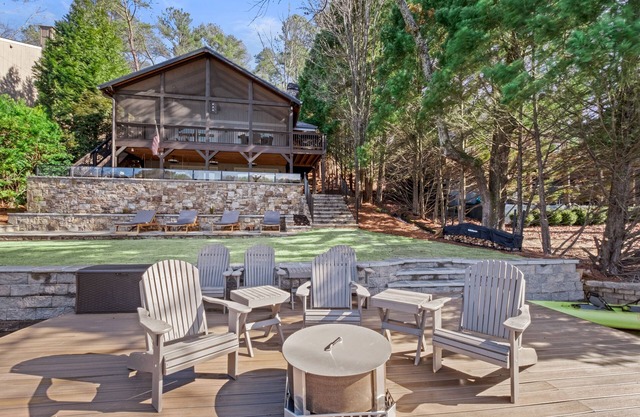 Luxury Lakefront Retreat with Hot Tub Arcade/Neighborhood Golf Course and Hiking