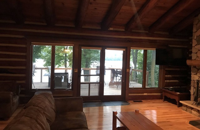 Cabaña de lujo en el extremo norte del lago largo !!