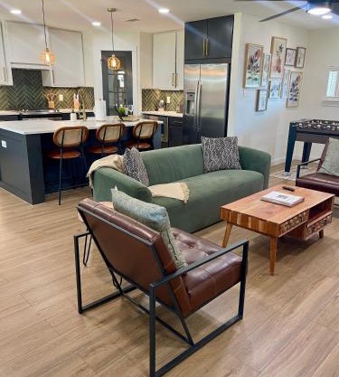 Luxury Oasis 4B 2B Jacuzzi Pet Friendly