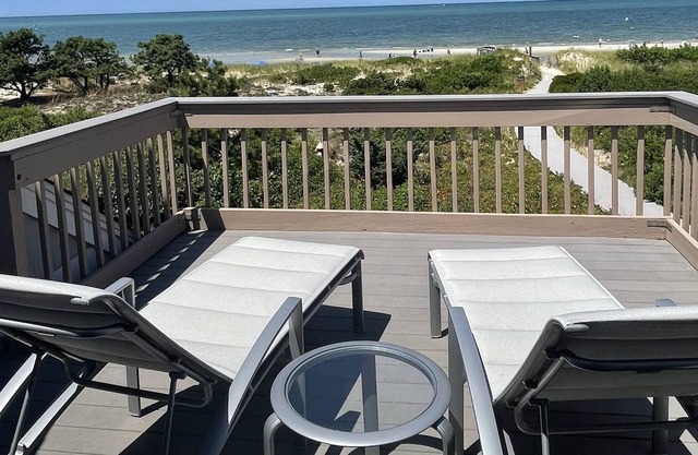 Luxury Ocean Edge Resort Beachfront Villa