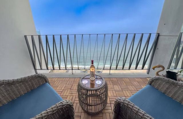 Luxury Oceanview Retreat Minutes from Valle’s Wineries & Gourmet Dining