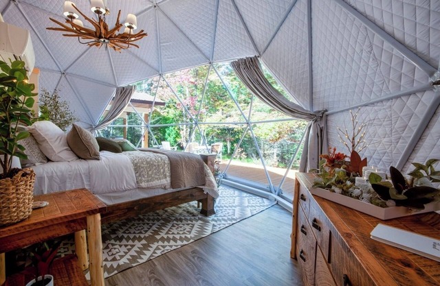 Luxury on the Edge of Traverse City - 7