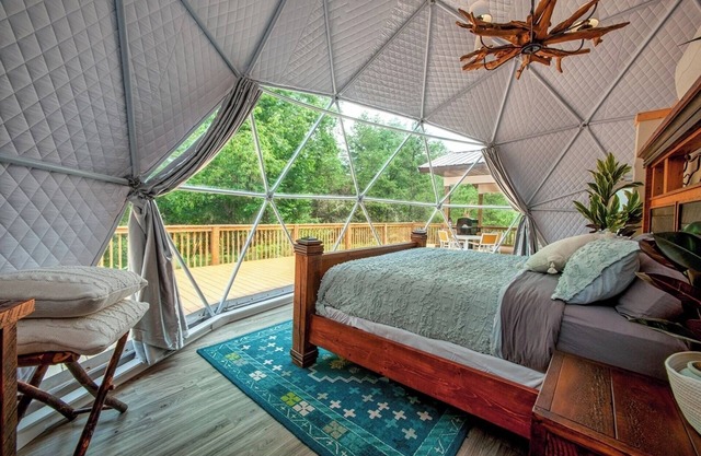 Luxury on the Edge of Traverse City