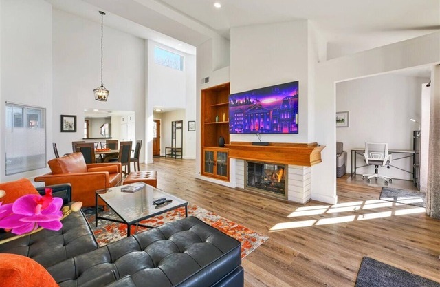 Luxury Retreat in Quiet Neighborhood – Ideal for Extended Stays!