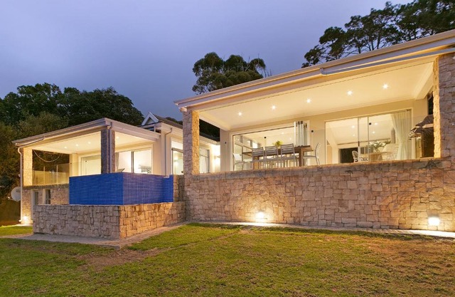 Luxury Serviced Mountain Villa in Constantia