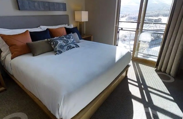 Luxury Slopeside Suite at Grand Colorado on Peak 8
