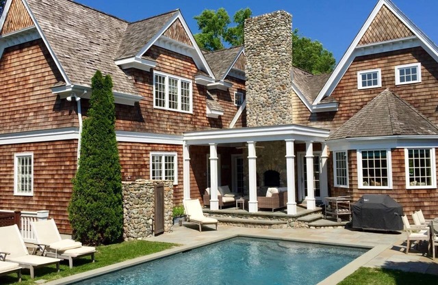 ¡Pasos de lujo de East Hampton Village sin coche!