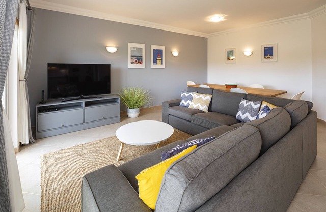 Apartamento de lujo de dos dormitorios con uso gratuito de piscina, gimnasio y spa.