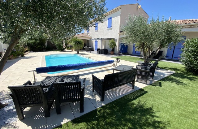 Villa de lujo en el corazón de Vaunage entre Nimes y el mar