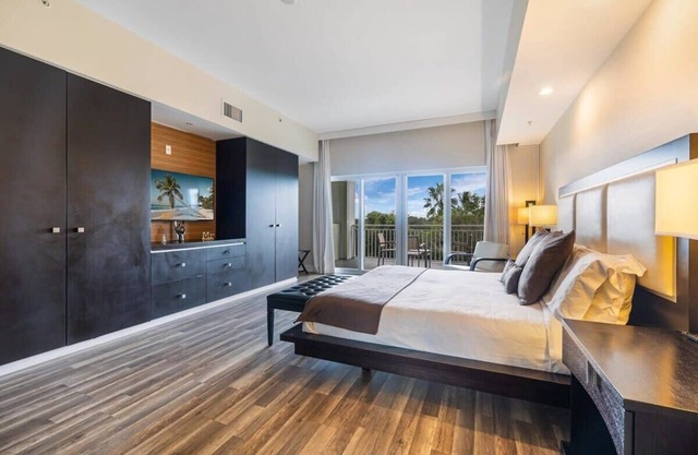 Luxury VILLA residence on the GOLF - by Viac