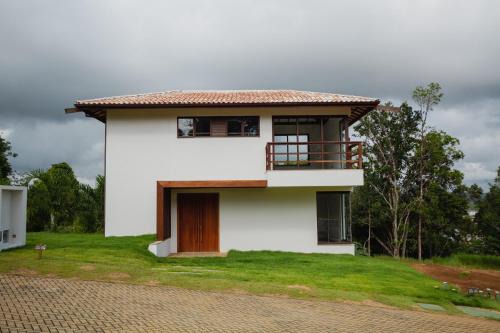 Luxury Villa Sea River Views 5min to Pituba