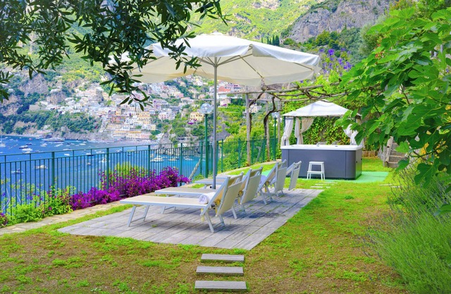 Luxury Villa With Private Beach and Hot Tub in Positano
