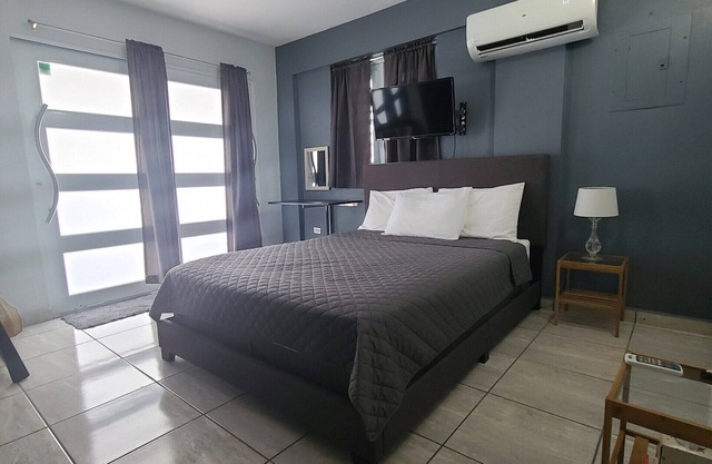 SURFER'S ZEN DEN @ THE VILLA