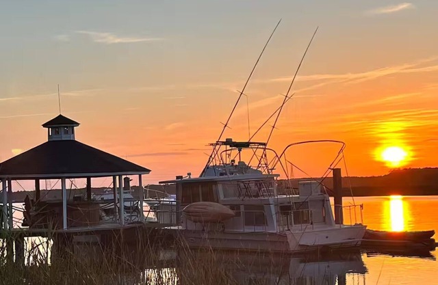 Maggie Jo’s paradise on the river !