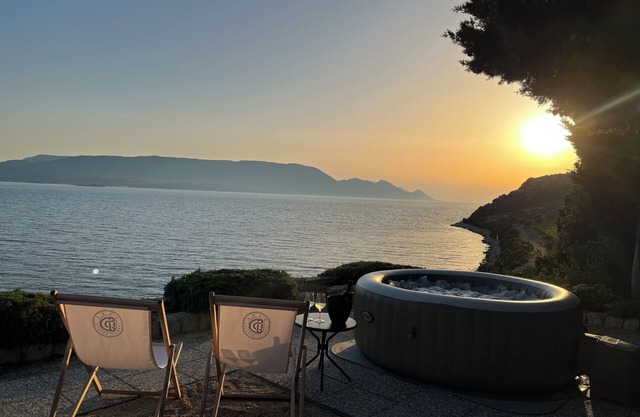 CASA MÁGICA "MARICA" CON PLAYA PRIVADA, PARAÍSO LEJOS DE LA VIDA DE ESTRÉS
