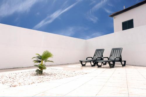 Magnólia - Casa com dois quartos junto ao mar - Renovada em 2023