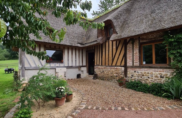 Magnificent Cottage in the middle of donkeys 10 minutes from Honfleur