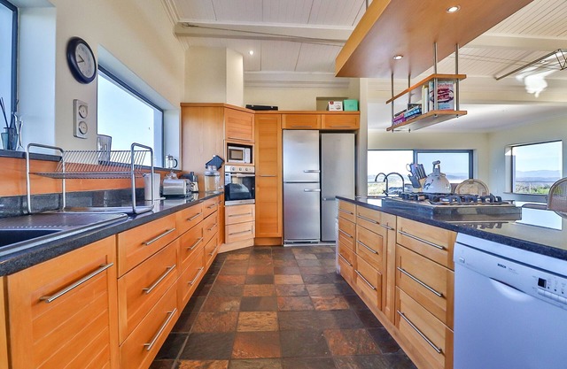 Magnificant Villa with views on the Garden route, Knysna South Africa