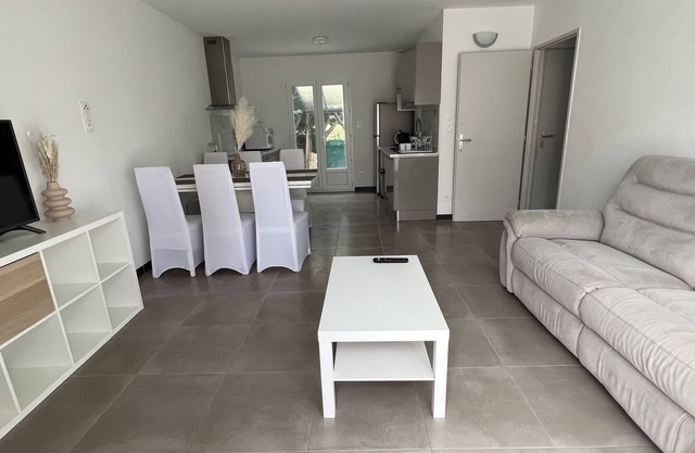 Magnificent house in Sorgues on the hill 10min from Avignon