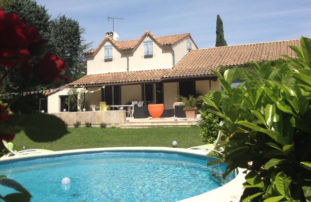 Magnifica propiedad con piscina