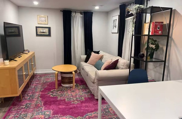 Main st. Studio Apartment in East Galt