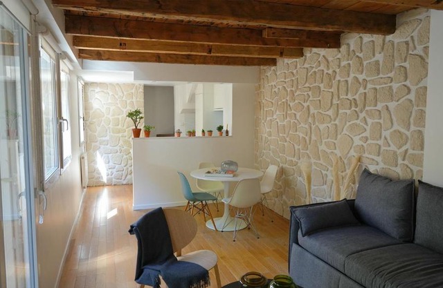 Maison de ville avec sa cour au calme à 1min de la Pace Stanislas