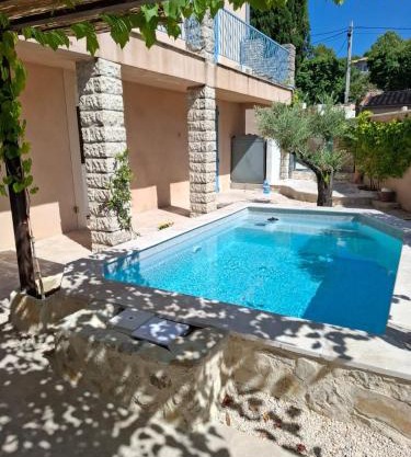 Maison provençale rénovée