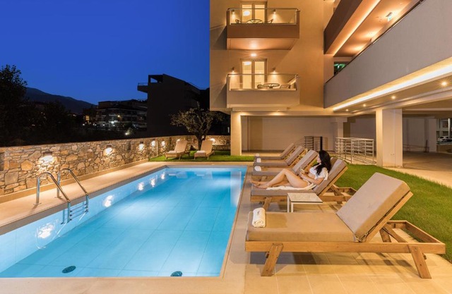 Makris Luxury Rooms