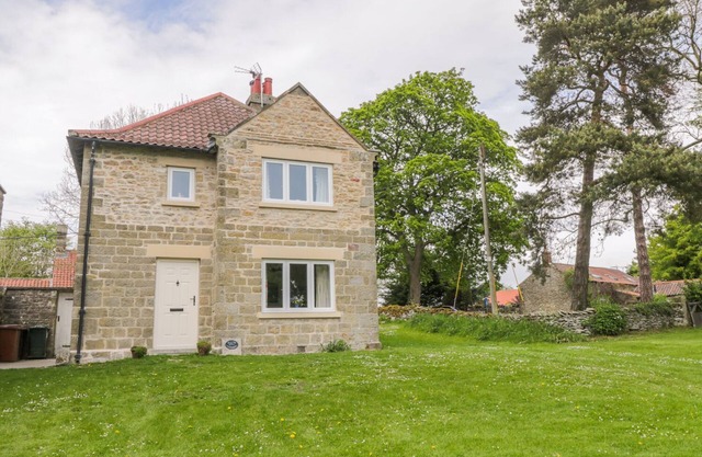 CASA DE MANOR, admite mascotas, con chimenea en Pickering, Ref 1001669