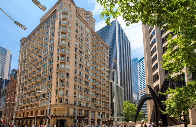 Mantra 2 Bond Street Sydney